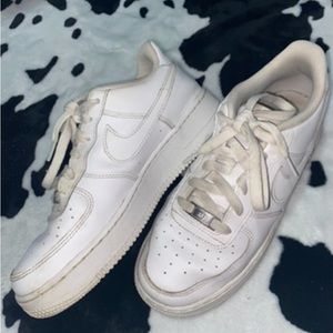White Nike Air Force 1’s